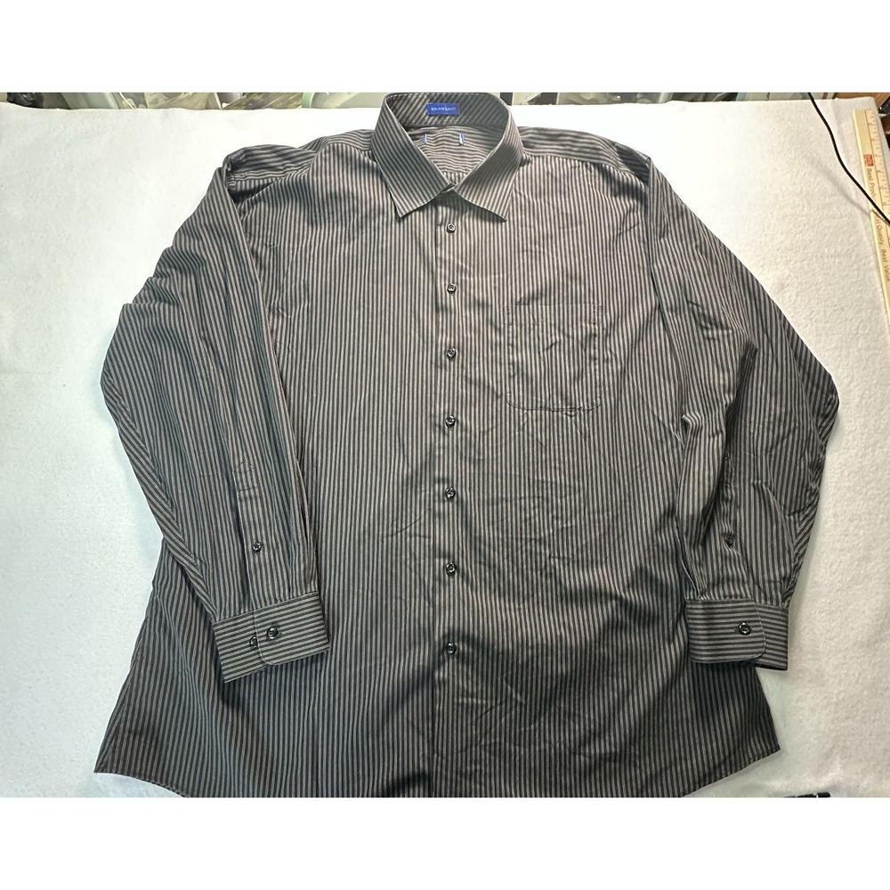 Men's Long Sleeved Dress Shirt Size Large Black and White Buttoned Down